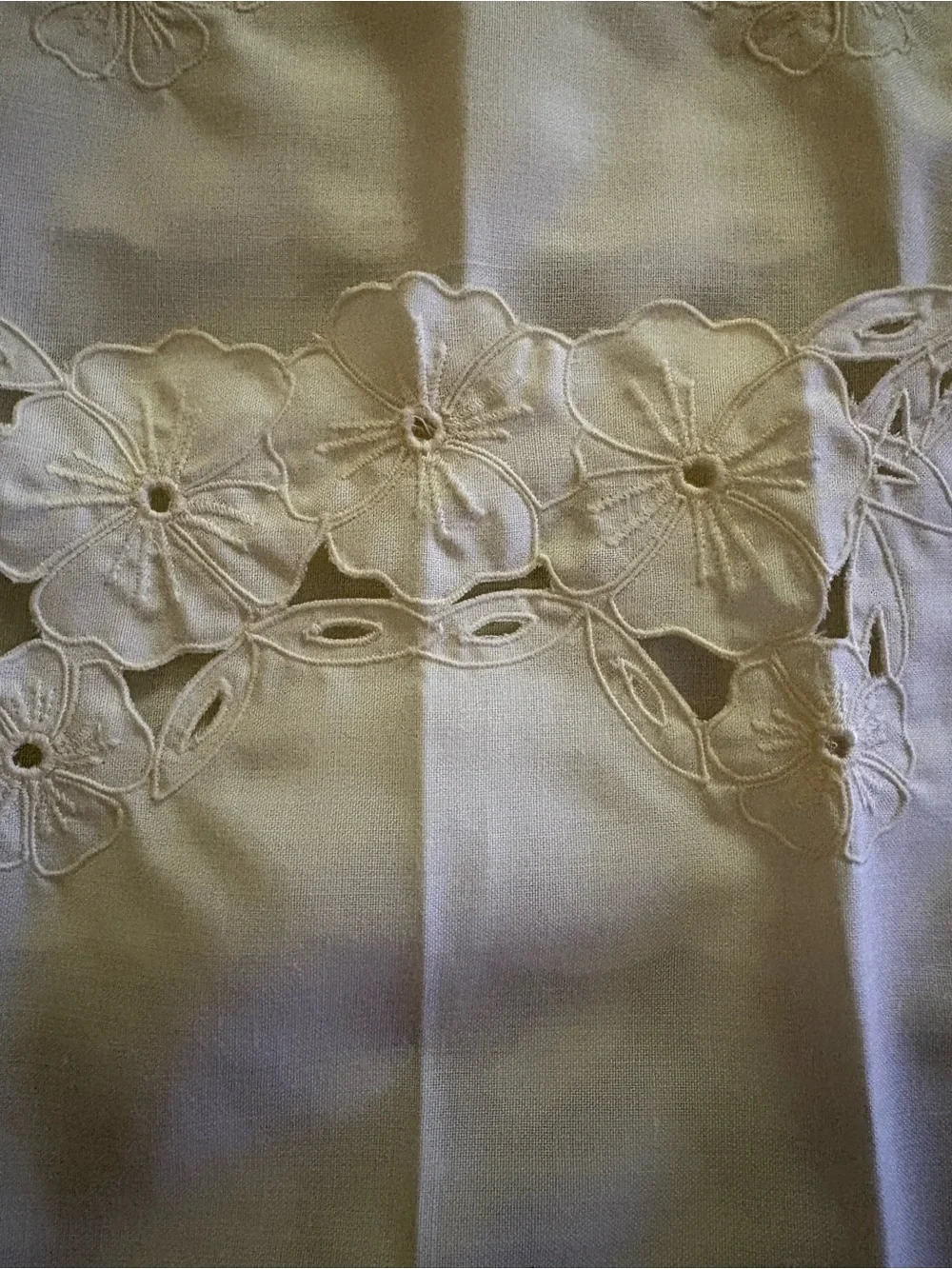 Vintage Embroidered Floral Cutwork Table Placemats - White/cream